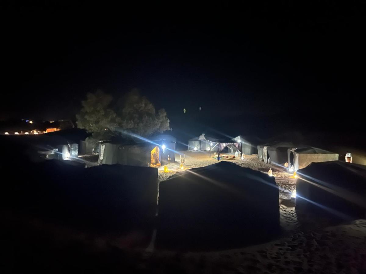 梅尔祖卡漠达豪华帐篷 - 骆驼四边形短途旅行太阳板四驱车 外观 照片
