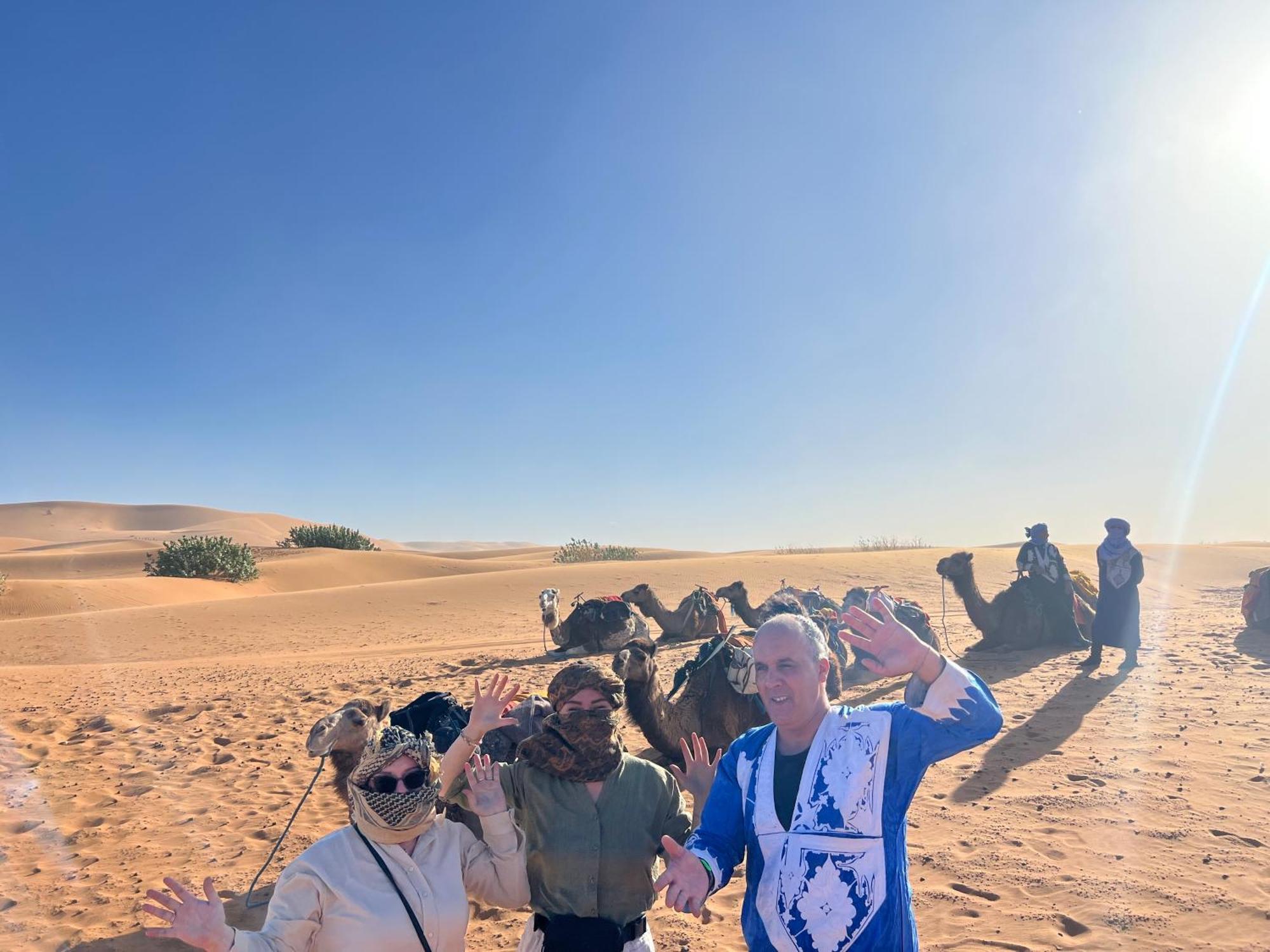 梅尔祖卡漠达豪华帐篷 - 骆驼四边形短途旅行太阳板四驱车 外观 照片